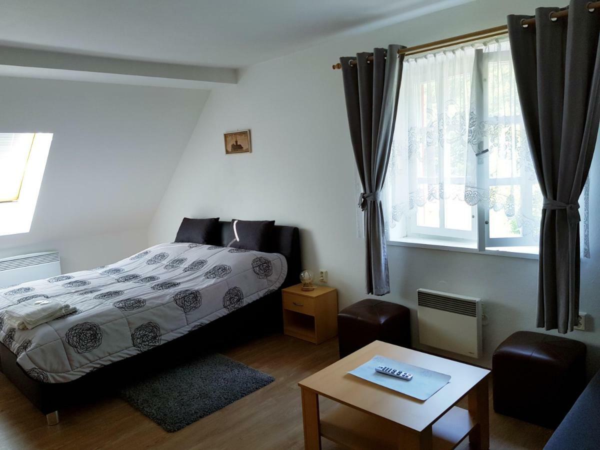 Certovka Peklo Hotel นาคอด ภายนอก รูปภาพ
